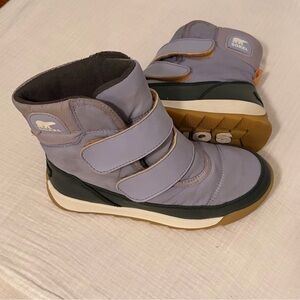 Sorel Kids Lilac and Black Winter Boots with Velcro Straps